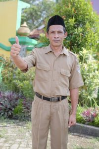 UMAR SYARIFUDIN, S.Ag